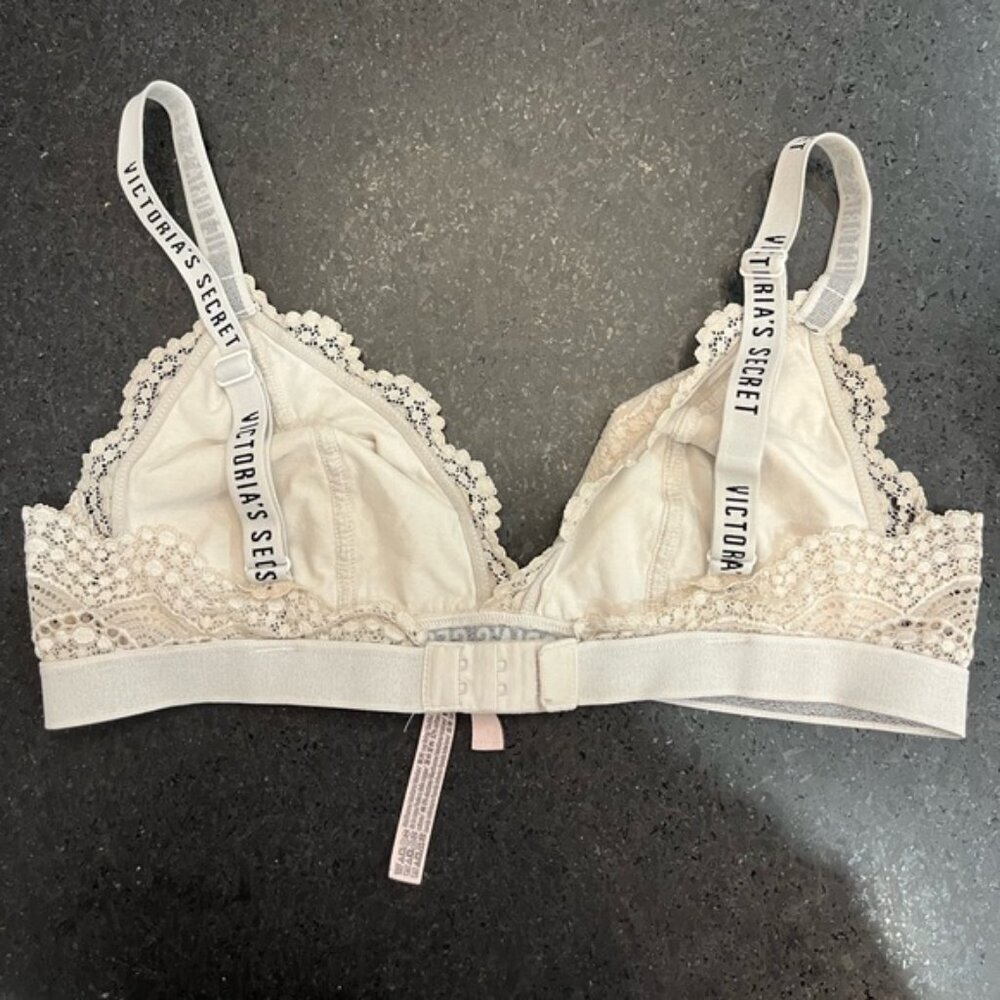 Y2K Victoria’s Secret Lace Bralette Ivory White Size L - Picture 2 of 5